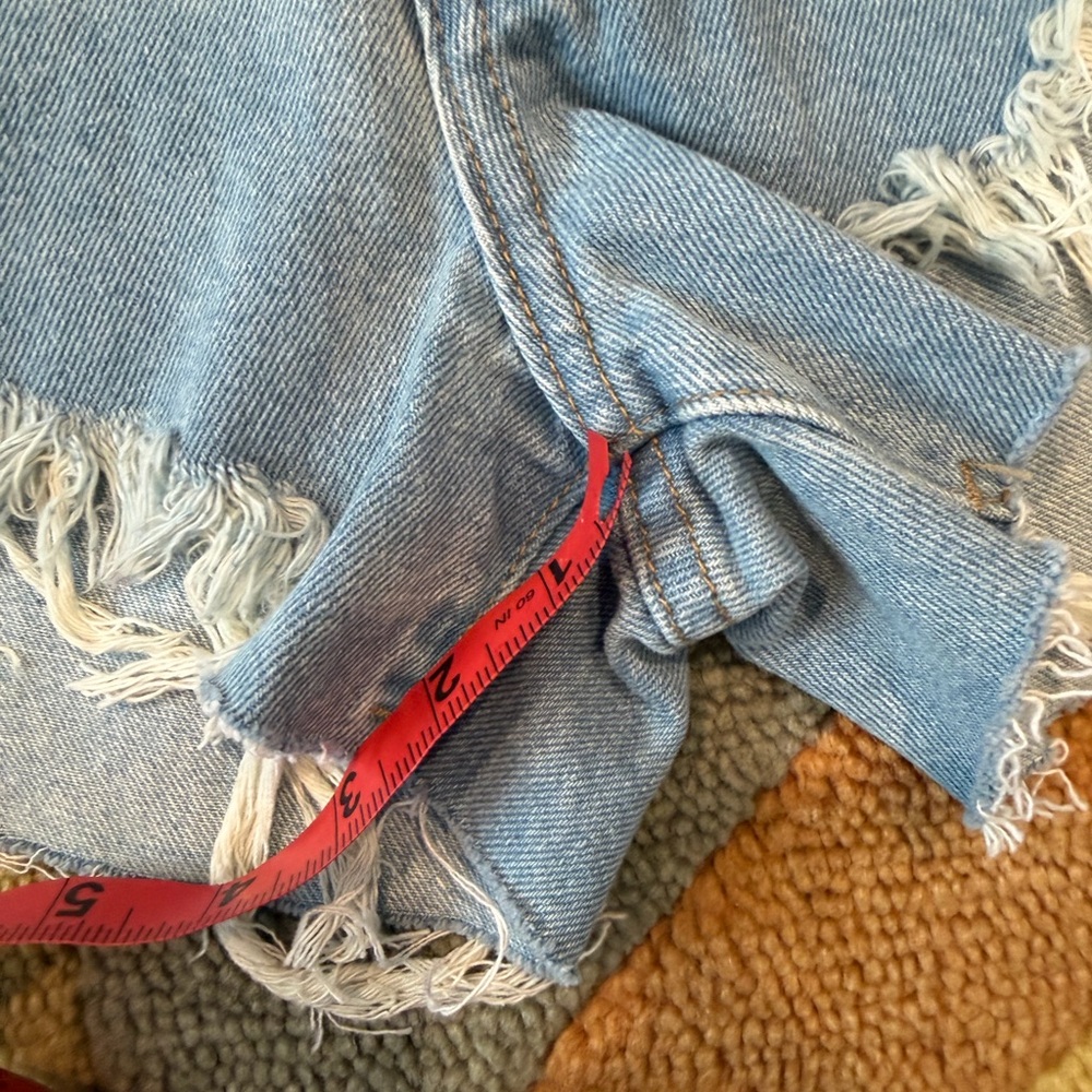 Edikted Denim Jean Shorts Button Fly High Rise Very Distressed Ripped Size XS - Picture 2 of 5